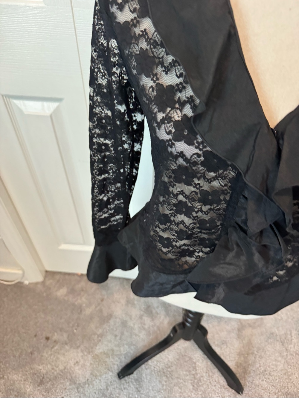 Joseph Ribkoff size 8 Lace top with Satin Ruffle Accents - Picture 7 of 16